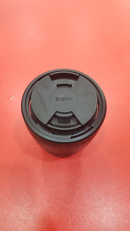 Объектив Sigma 18-55mm 1:2.8dc