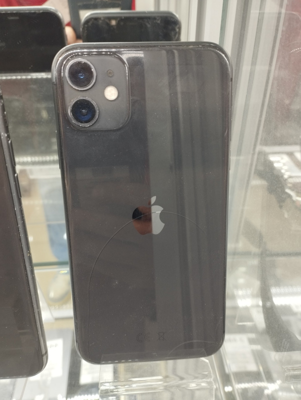 Мобильный телефон Apple iPhone 11