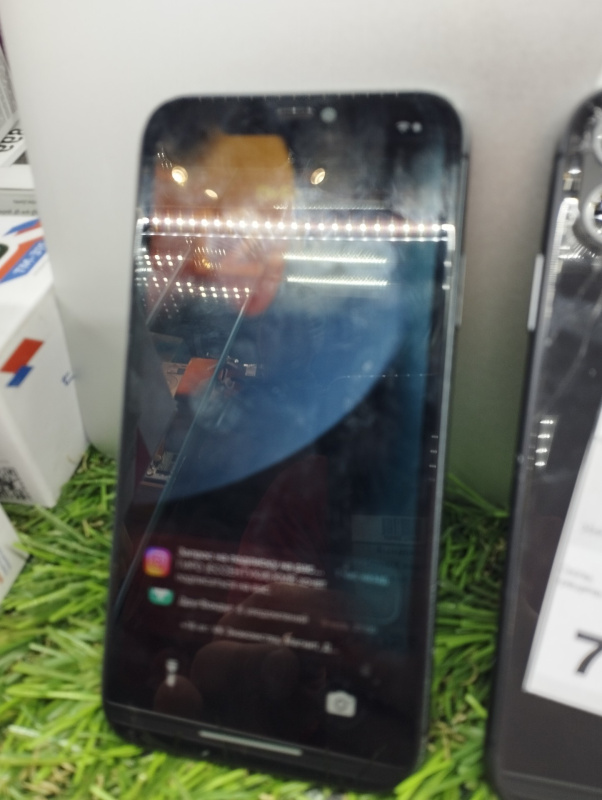 Мобильный телефон Apple iPhone 11