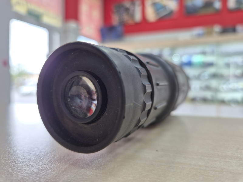 Монокуляр  Bushnell 16x52