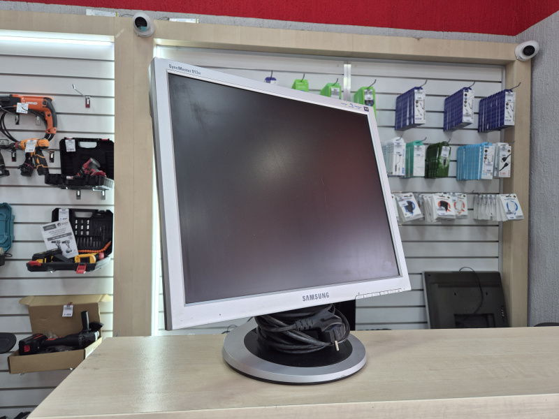 Монитор Samsung SyncMaster 913N