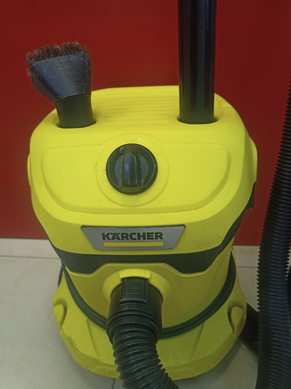 Пылесос Karcher WD 2 Plus