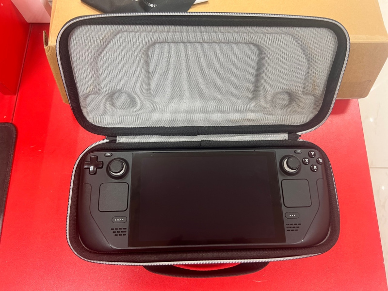 Игровая приставка Valve LCD 512GB