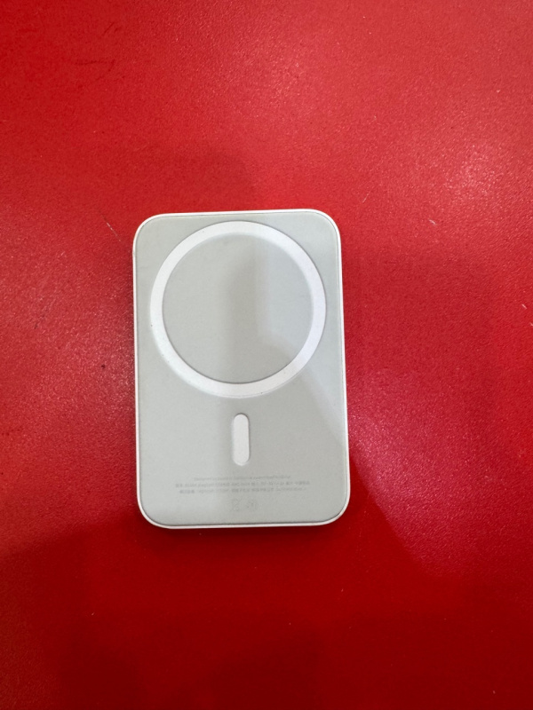 Внешний аккумулятор Apple Apple MagSafe Battery Pack