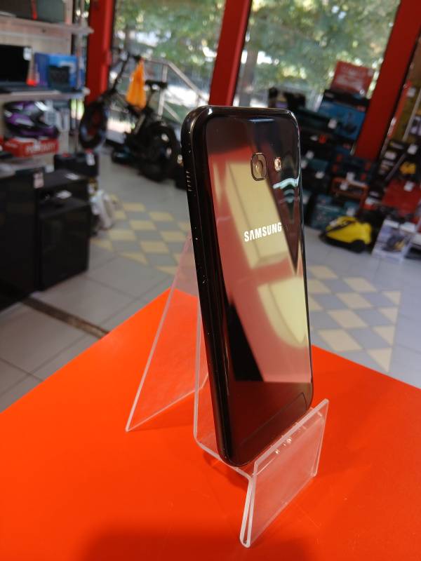Мобильный телефон Samsung Galaxy A5 (2017)