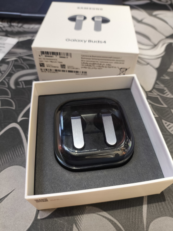 Наушники Samsung buds 4