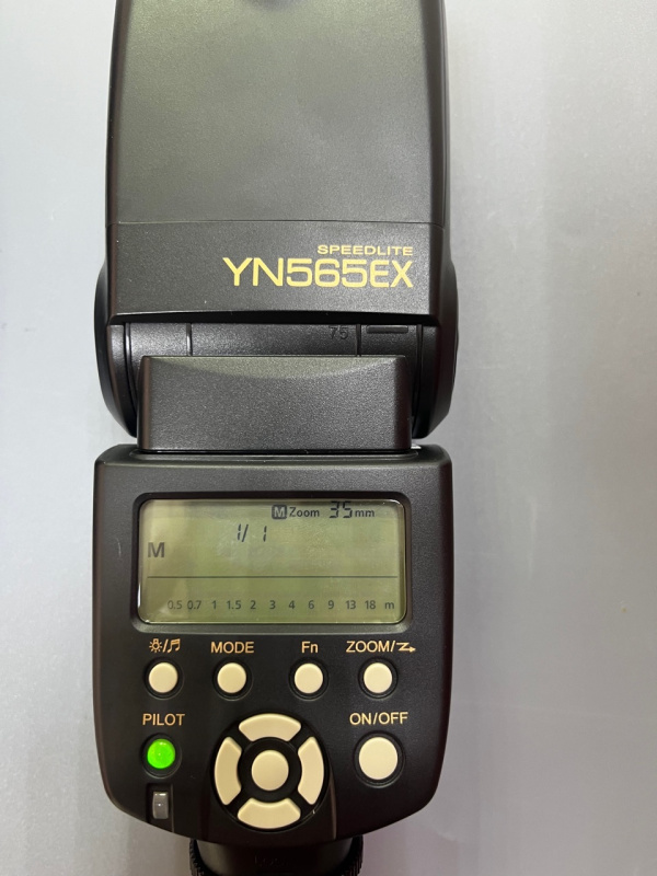 фотовспышка Young YN565EX